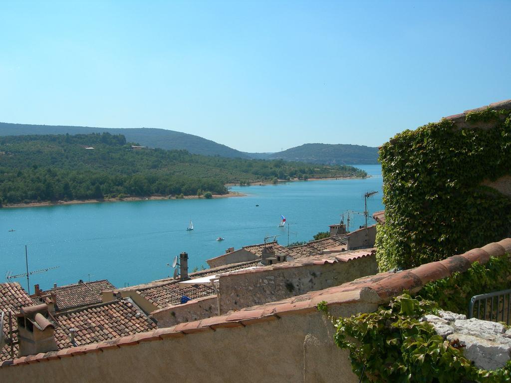 B&B Villa Les Tamaris Régusse Buitenkant foto