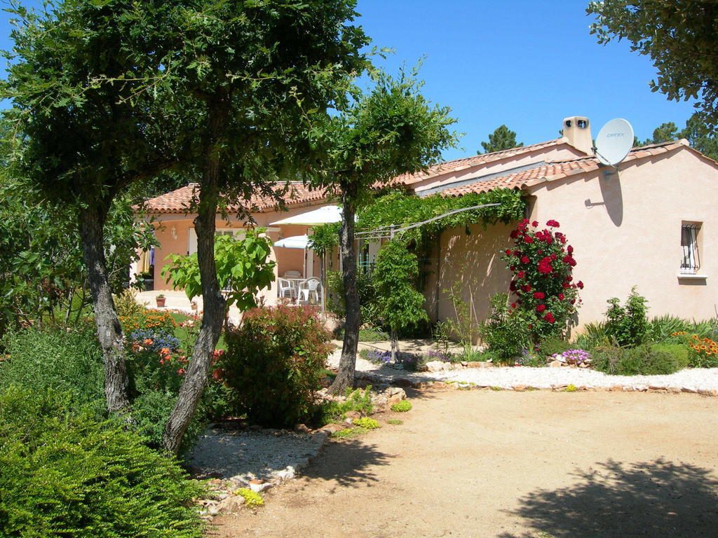 B&B Villa Les Tamaris Régusse Buitenkant foto