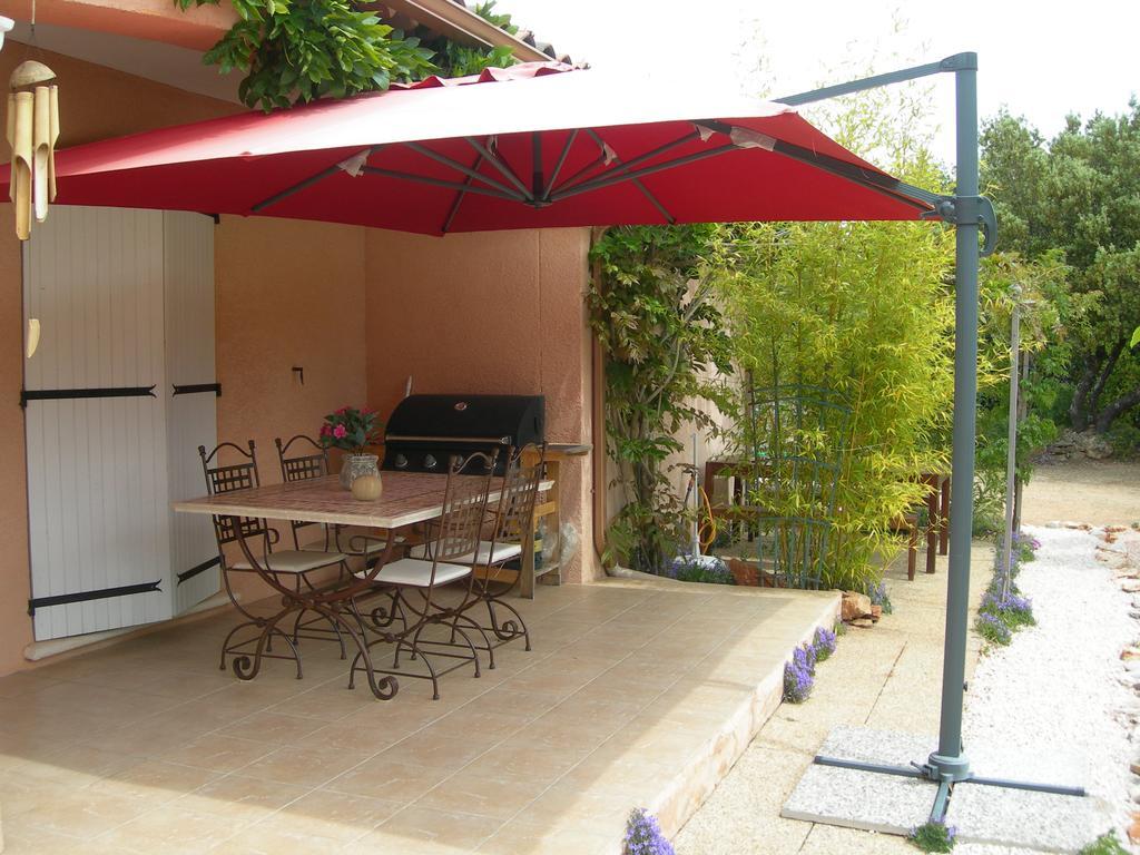 B&B Villa Les Tamaris Régusse Buitenkant foto