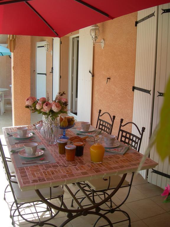 B&B Villa Les Tamaris Régusse Buitenkant foto